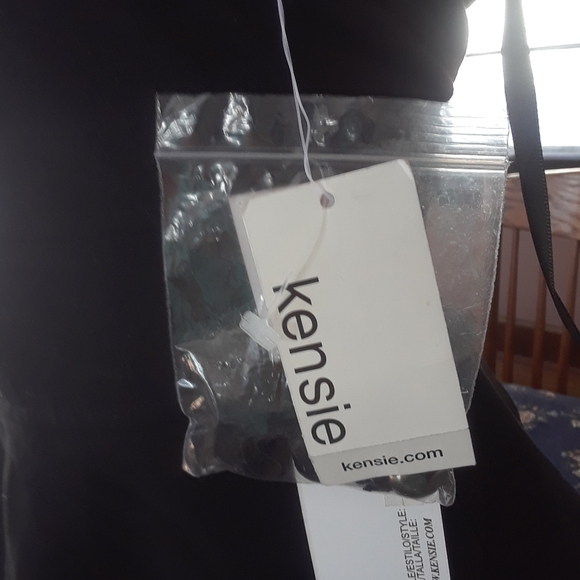 Size xsmall sleeveless body cocoon black dress 👗 - Picture 4 of 16